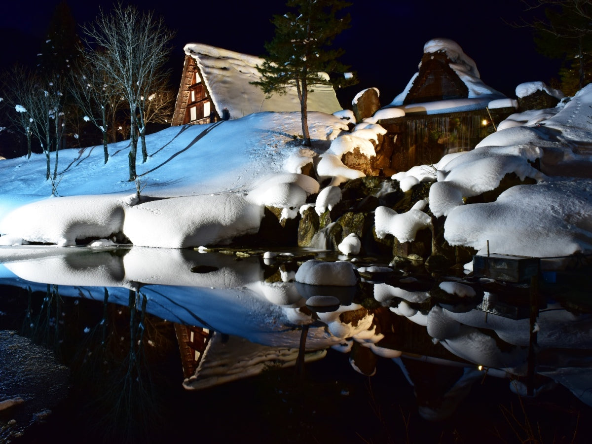 Shirakawa-go Minkaen light up