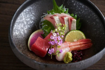 Tokyo Bar Hopping Night Tour in Shinjuku