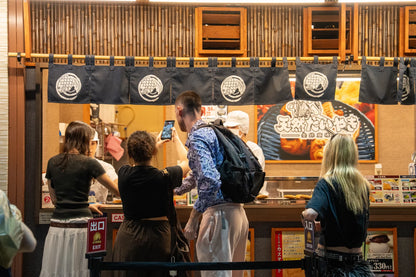 Tokyo Omakase Sushi & A5 Wagyu Premium Foodie Tour in Shinjuku