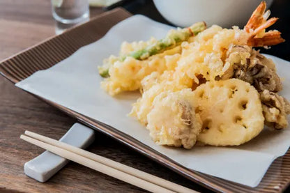 Tokyo Bar Hopping Night Tour in Shinjuku