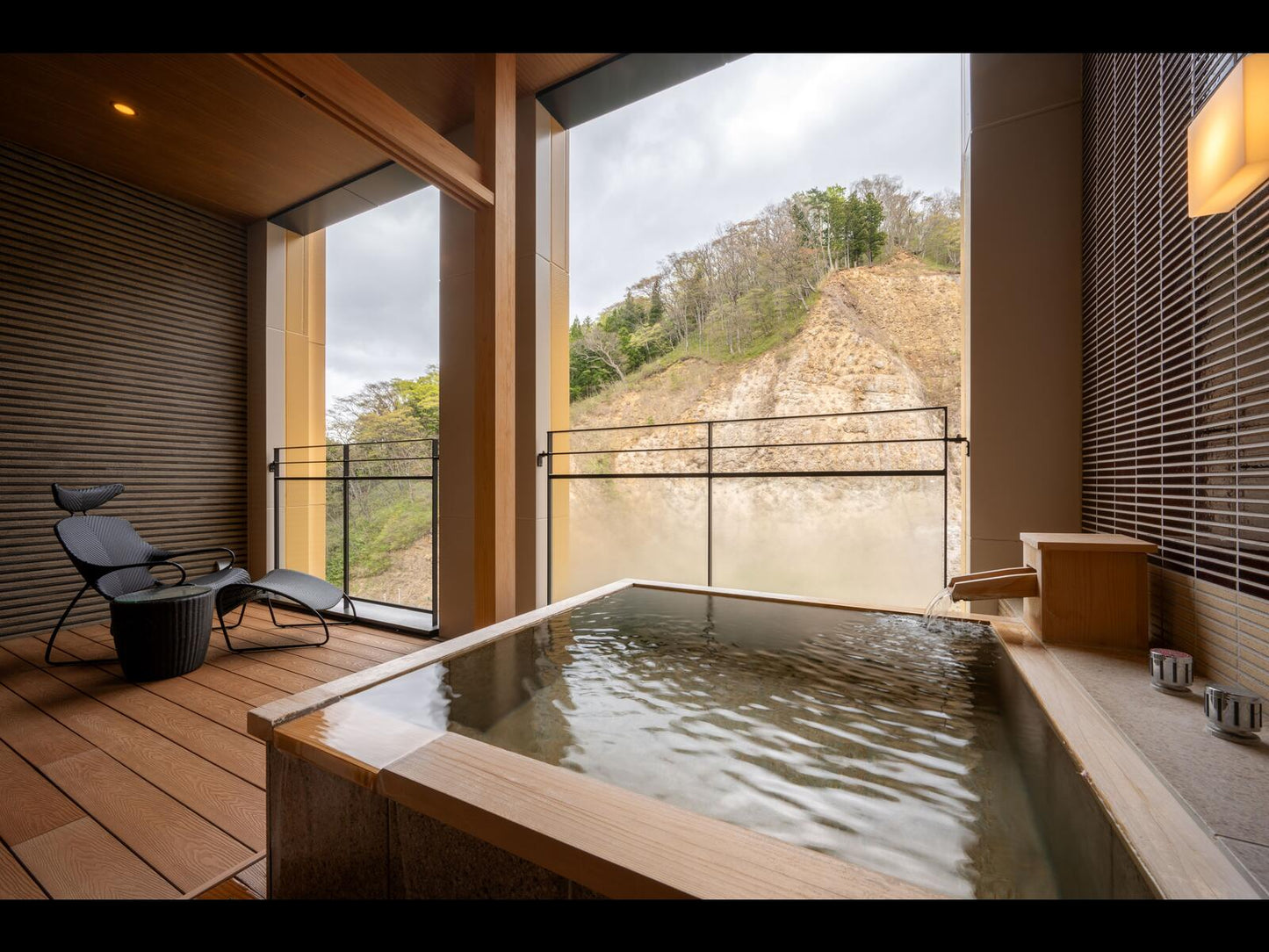 TOHOKU - Hidden Sakura Valley Retreat
