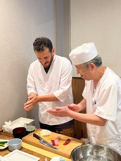 1-Day Kanazawa Tour: Kenrokuen Garden, Samurai District & Sushi-making Experience