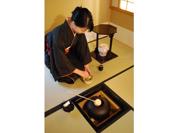 Tea Ceremony Experience & Nishiki Market Walking Tour