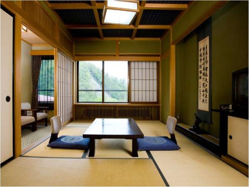 Okada Ryokan / Warakutei