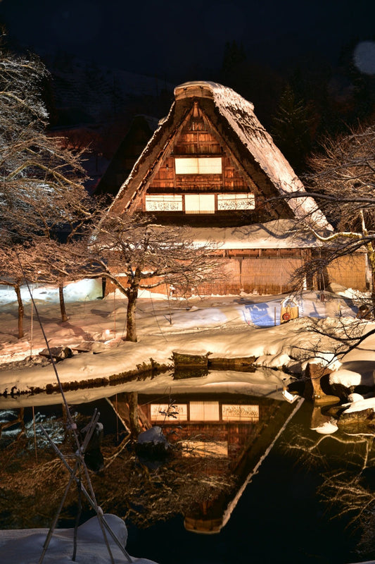 Shirakawa-go Minkaen light up
